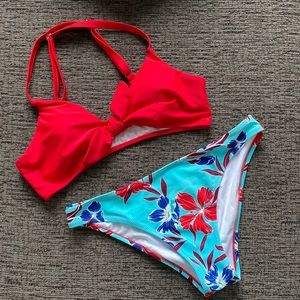 Cupshe | Size Small | Red Blue Floral Bikini Cross Back Supportive Hawaiian Swim